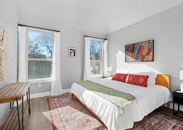 Luxe Boho Chic5br Woodbine Kalahari Holiday home Round Rock
