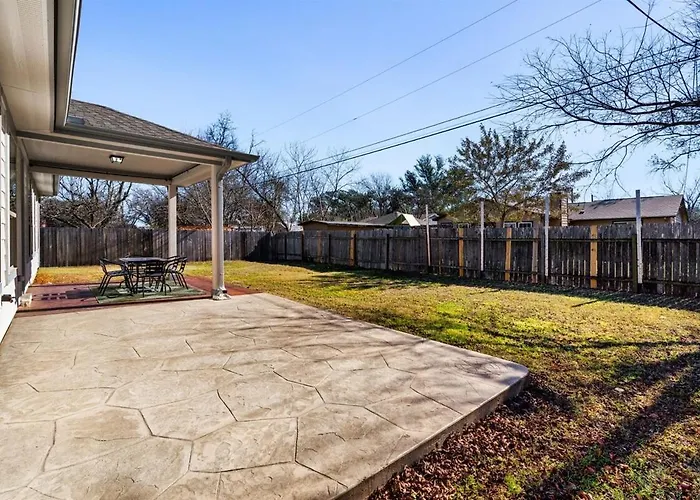 Luxe Boho Chic5br Woodbine Kalahari Holiday home Round Rock